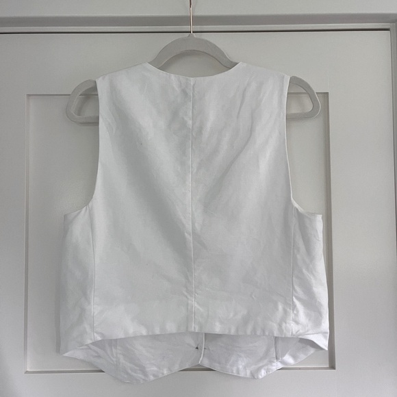 GAP Linen Button-Up Vest - Picture 3 of 4